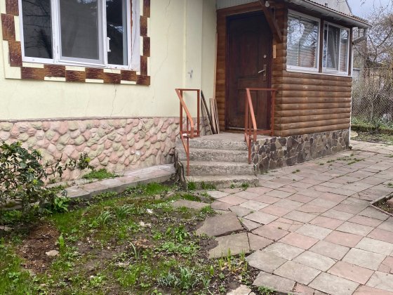 120 євро. ОРЕНДА будинку, 2 кімнати. ВЛАСНИК Черновцы