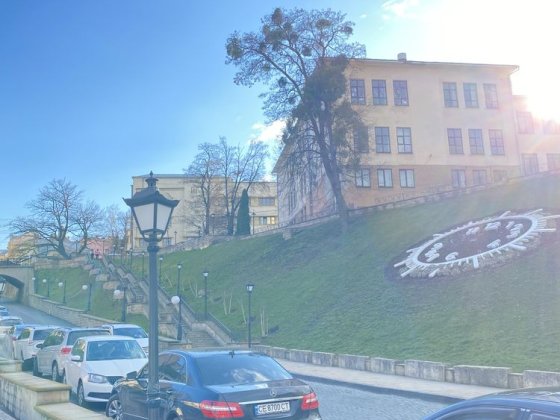 3 кімнатна на Турецькій площі, центр Чернівці - Шкільна - БОЖЕНКА Чернівці