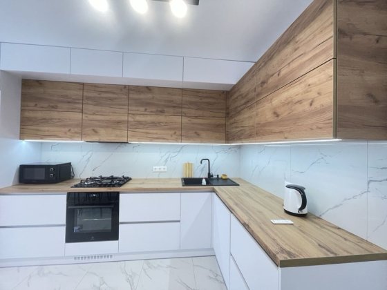 2-кімнатна в самому центрі Височана Івано-Франківськ