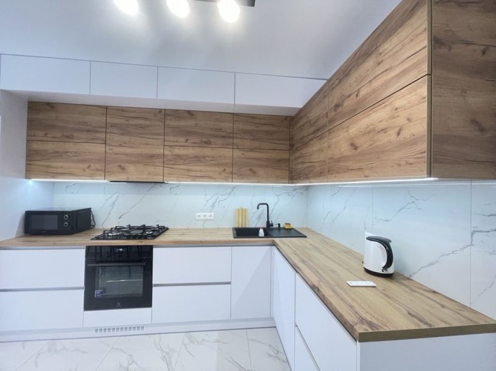 2-кімнатна в самому центрі Височана - фото 1