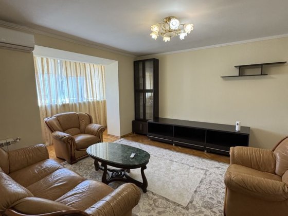 Оренда трикімнатна квартира вул. Новгородська. Центр Івано-Франківськ