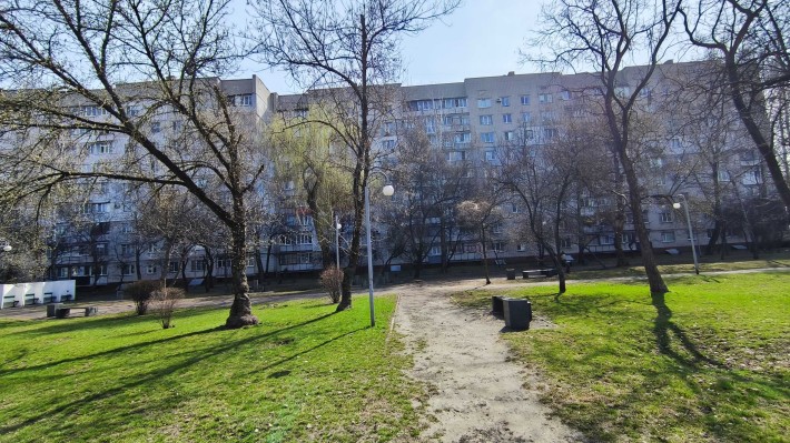 Оренда 3-кімнатної квартири в  центральному районі міста! - фото 1