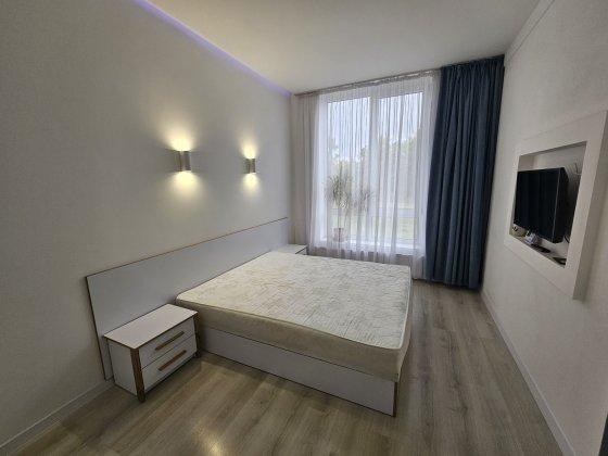 Здається 1,5 кімнатна на набережній в центрі міста Ужгород