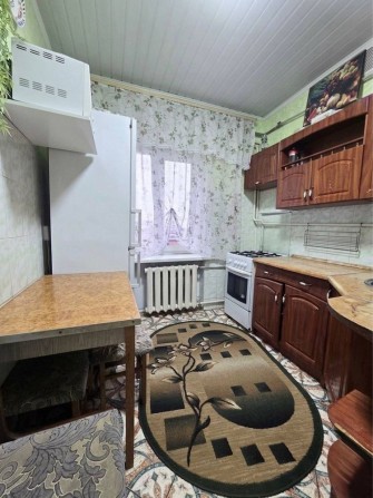 Оренда 2х кімнатної, КАРМЕЛЮКА-РУДАНСЬКОГО, МЕБЛІ та ТЕХНІКА, є балкон - фото 1