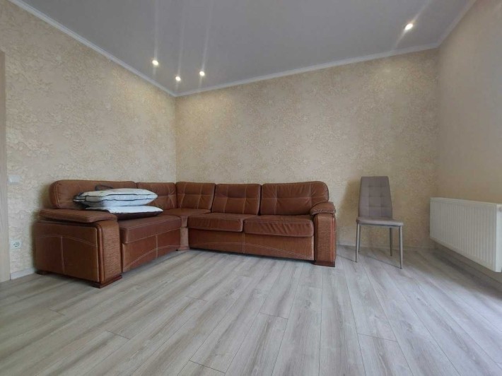 Оренда 3-кімнатної квартири в новобудові з видом на Дніпро (вільна з 17.04) - фото 1