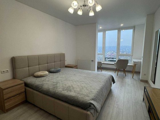 Здається 2 кімнатна новобудова по вул. Канівській Черновцы