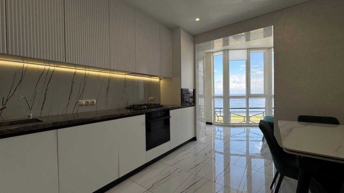 Видова квартири в ЖК "Сімейний Люкс" - фото 1