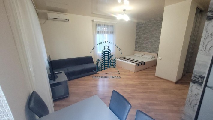 Оренда 1-кім. квартири-студії у самому Центрі на Чорновола! - фото 1