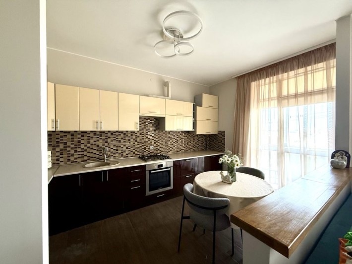 Дворівнева кв. ЖК» Вишневий сад»вул. Осипенко( Вишнева)28 - фото 1