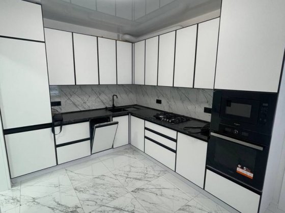 Шикарна2-кім + кухня студія VIP новобуд  Київська Черновцы