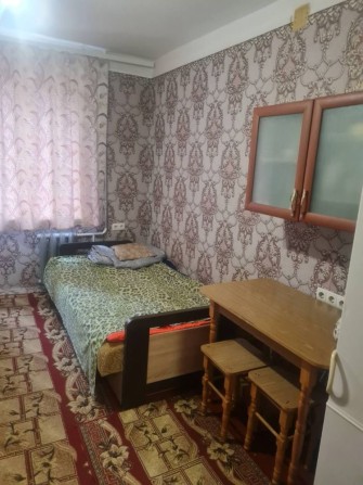 Південно - Кільцева (верх) кімната в гуртожитку - фото 1