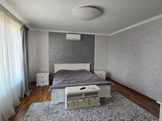 Оренда 100 кв.м в центрі Ужгорода • 2 спальні • Православна набережна Ужгород