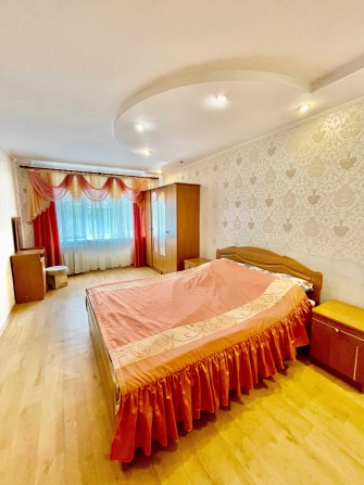 3-к-студіо"Нива" вул.Захисників України. Р-н Лукьяненк. Меблі.Техніка. - фото 1