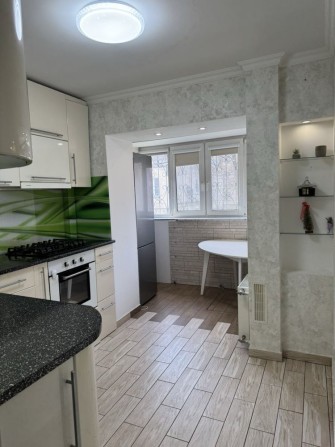Здається  класнюча квартира в самому центрі - фото 1