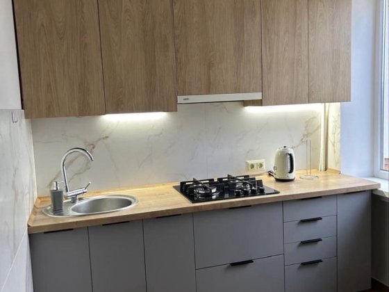 Оренад просторої 1,5-кімн кв на пл.Хмельницького Ужгород