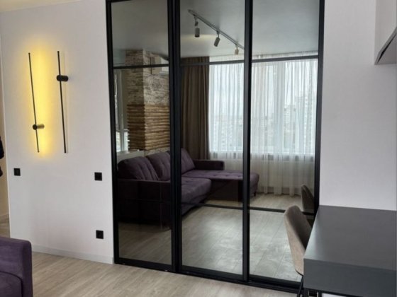 Пропонуємо до оренди простору квартиру в центрі міста . Черкаси