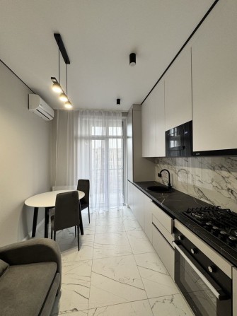 Оренда просторої 1,5 кімнатної квартири. Вул. Сечені 29а - фото 1