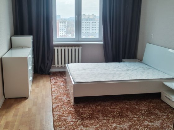 Здам однокімнатну пр. Червоної калини 1в