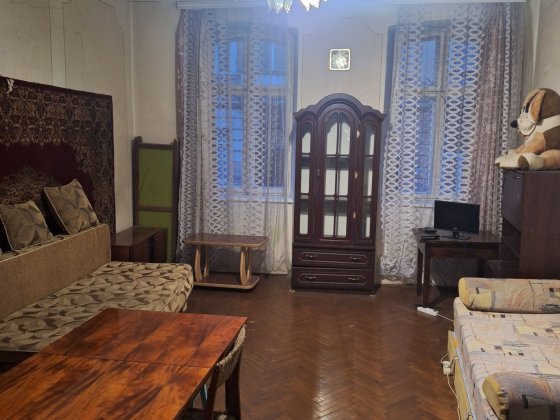 Довгострокова оренда однокімнатної квартири в центрі Черновцы