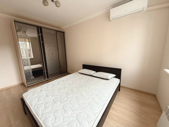 Здається  простора 2-кімнатна квартира (Чорноморська 4а) - фото 1