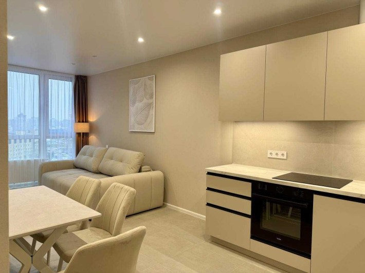 Оренда "євродвушки", Дніпровська набережна - фото 1