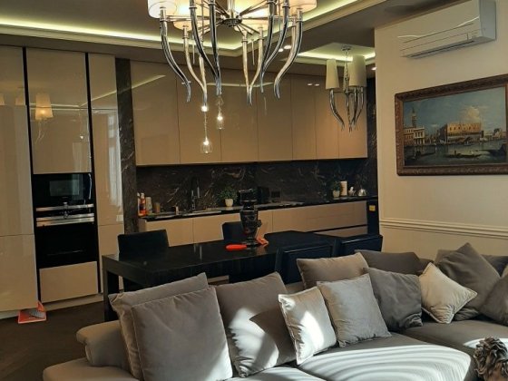 ЖК Бульвар Фонтанів, Либідська, Палац України, Французький квартал Киев