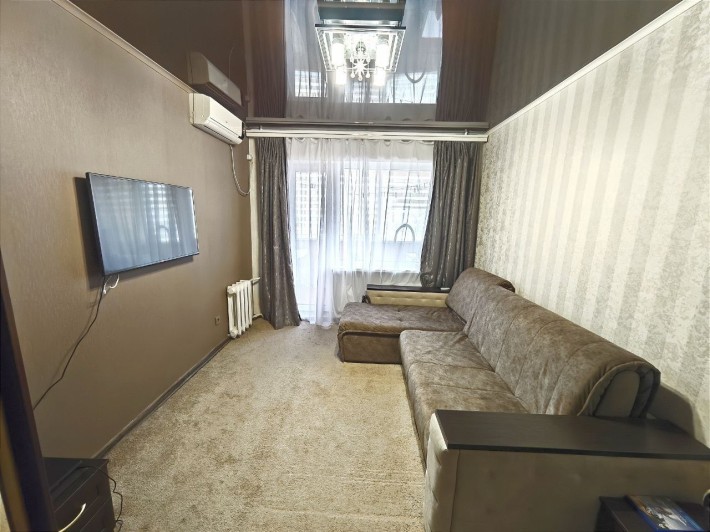 Оренда 3х кімнатної квартири у Комунарському р-ні (40 річчя перемоги) - фото 1