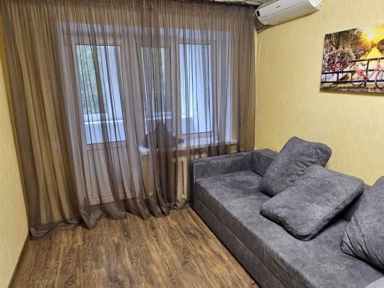 Здається 2 кімнатна квартира на вул. Незалежності 30 Дніпро