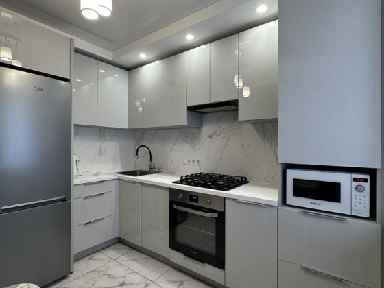 Здам в оренду 1-к квартиру на Чарівній Запорожье