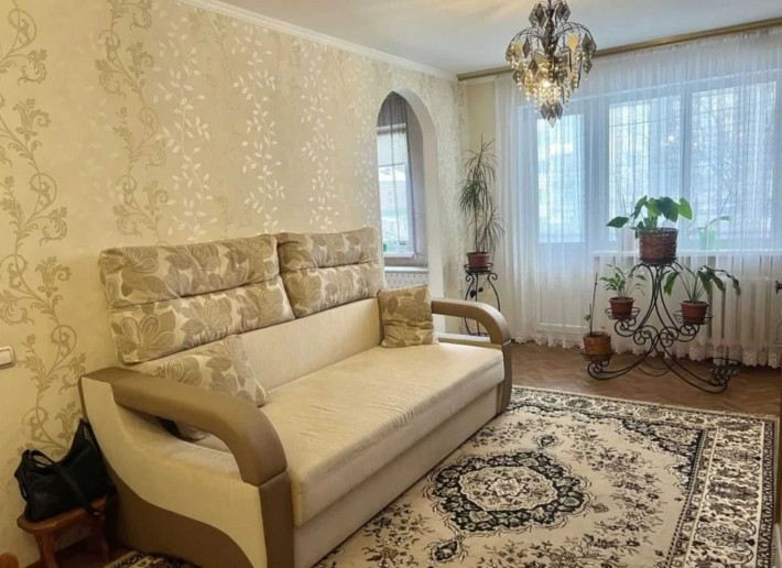 Оренда 2-х.кімнатна квартира в центрі міста на місяць-два - фото 1