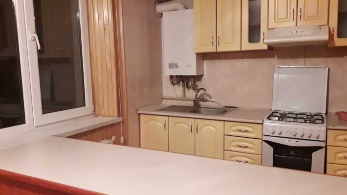 Оренда ч/б вул.М. Амосова - фото 1