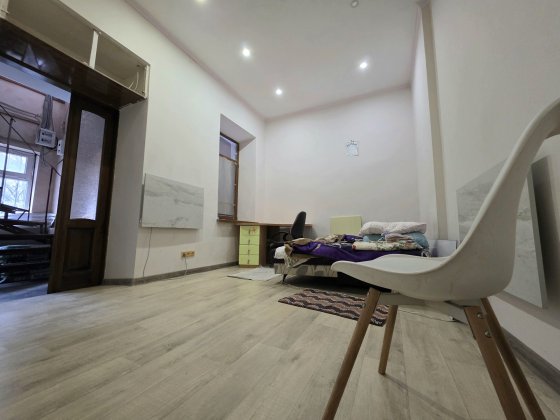 Рядом центр, Озёрка. Новый ремонт. Риелторы не звоните. Дніпро