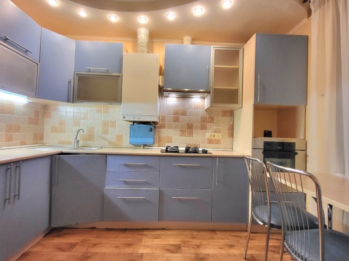 Здається 2 кімнатна квартира на Поділлі,можна з тваринкою - фото 1