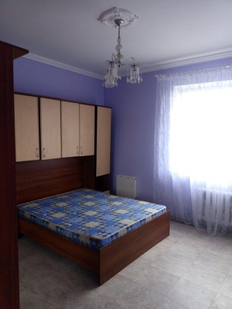 Сдам 2х.ком.кв.без залога, без коммун.услуг. - фото 1