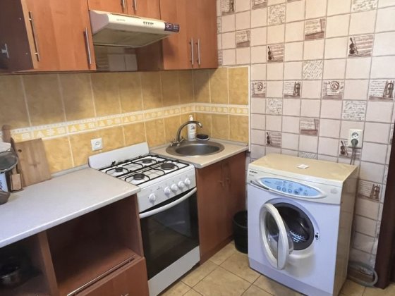 Оренда 2-ї на Матвієнка, поруч Медколедж і площа Ангела Кропивницький