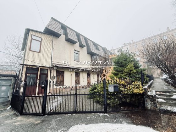 Сдается 2х этажная квартира в центре Днепра, пр. Дмитрия Яворницкого Дніпро