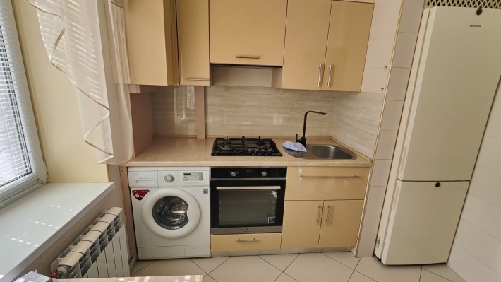 Сдам 2к на Западном с газ.авт. отоплением - фото 1