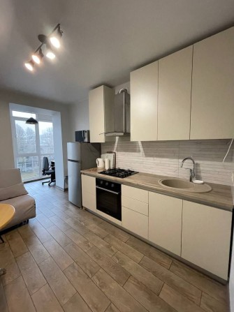 Сдам 1к.кв. в ЖК Ривер Парк, Победа 1 - фото 1