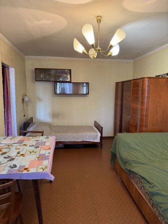 1 комнатная длительно Комарова - фото 1