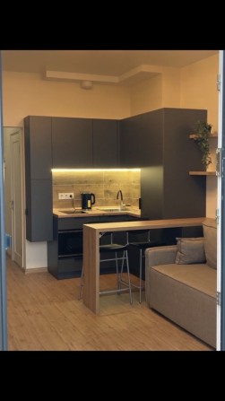 Сдам долгосрочно студийную квартиру ЖК Пространство 12 Фонтана - фото 1