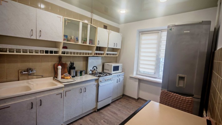 Сдается 2-ком квартира,  на Тополь-2, центр массива, район "АТБ". - фото 1