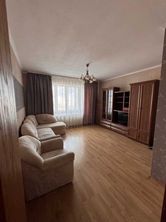Оренда просторої 3-кімнатної квартири з ремонтом на Поділлі - фото 1