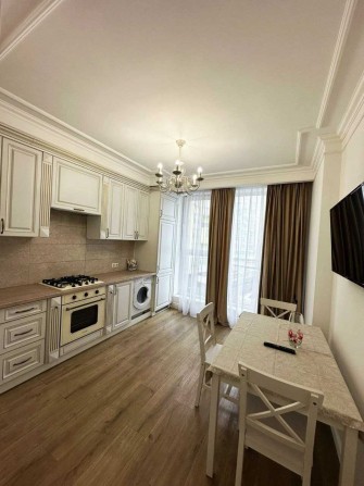 Оренда 1 кім. квартира вул Залізнична , Новобудова 450 дол. - фото 1