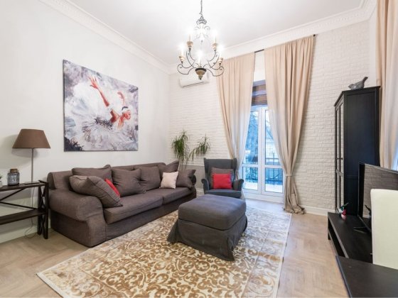 Без % Оренда 2к Десятинна 13/Десятинная Пейзажная аллея Інтерконтиненталь закритий двір, світло завж