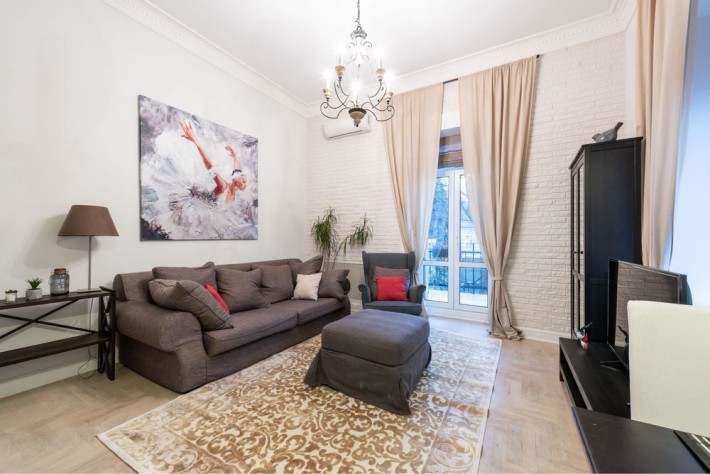 Без % Оренда 2к Десятинна 13/Десятинная Пейзажная аллея Інтерконтиненталь закритий двір, світло завж - фото 1