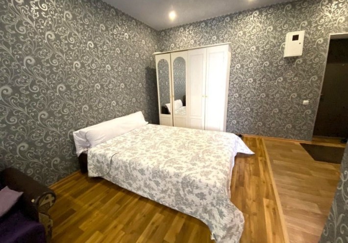 З травня місяця ,Без ріелторів,хозяйка,площа,Район Миколаївської та Театральна (Юність) - фото 1