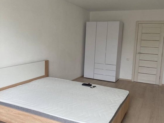 Оренда 1-к на Колодязній