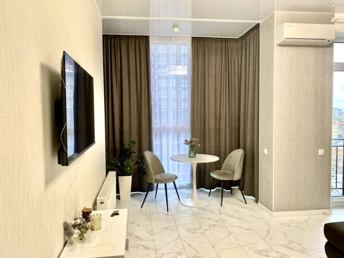 Смарт ЖК Бисквитный на месяц - фото 1