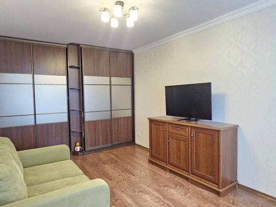 Здам 2к, вул. Ризька ,Шевченковський р-н Киев