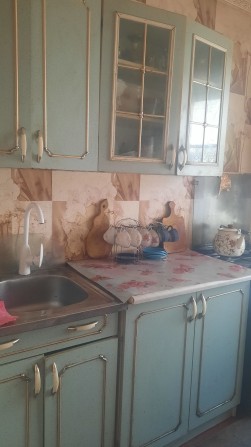 Сдаю 3комн.кв Пр.Центральный,р-н Сильпо, 4этаж,можно с животными - фото 1